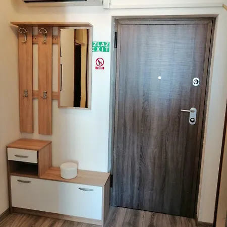 Apartman Jele アパート *